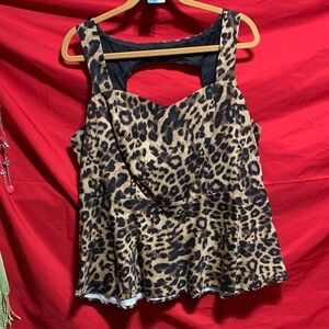#288 size 2 Torrid Leopard Print Tank Top w/ zippered back